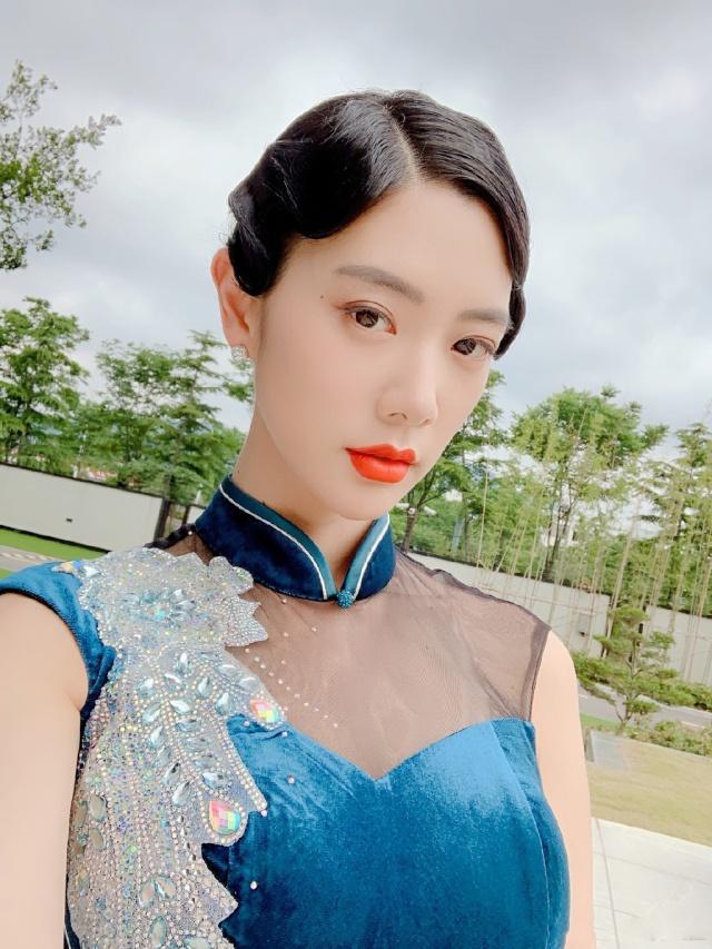 成人视频 热门4